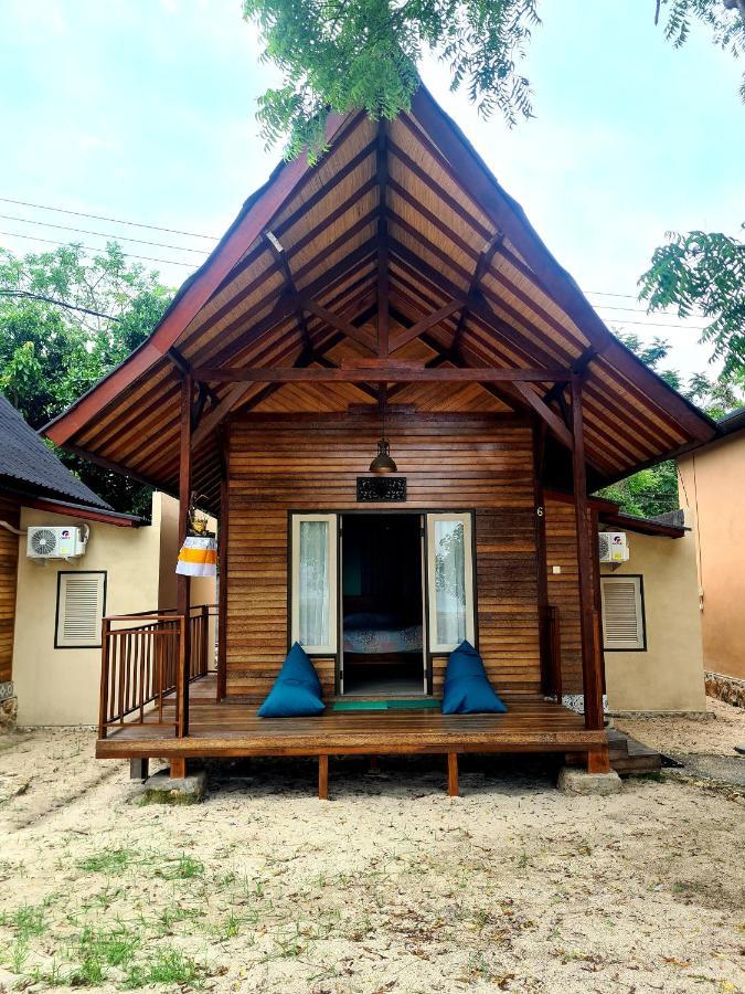 Beach House Penida Ped Exterior photo