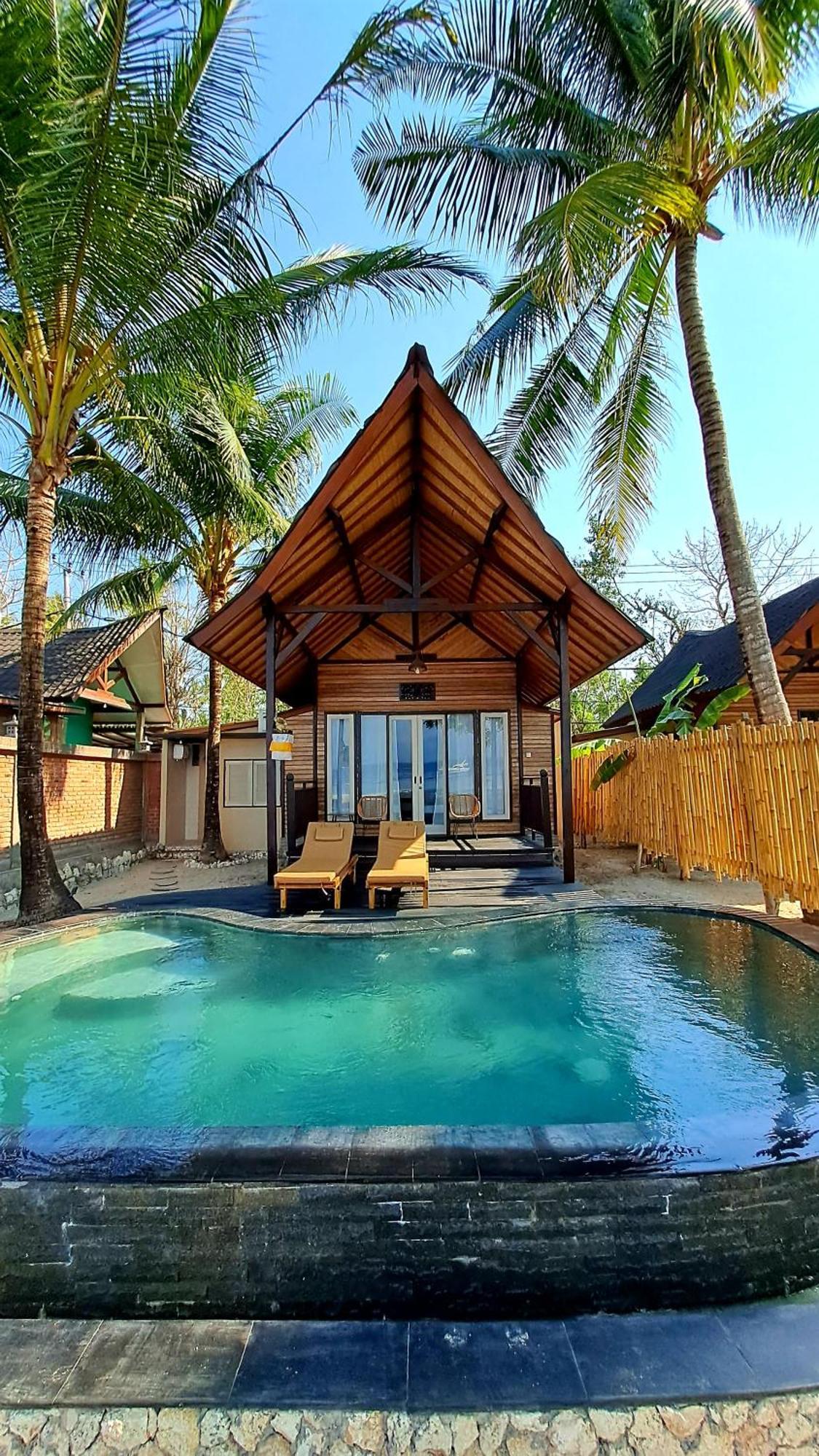 Beach House Penida Ped Exterior photo