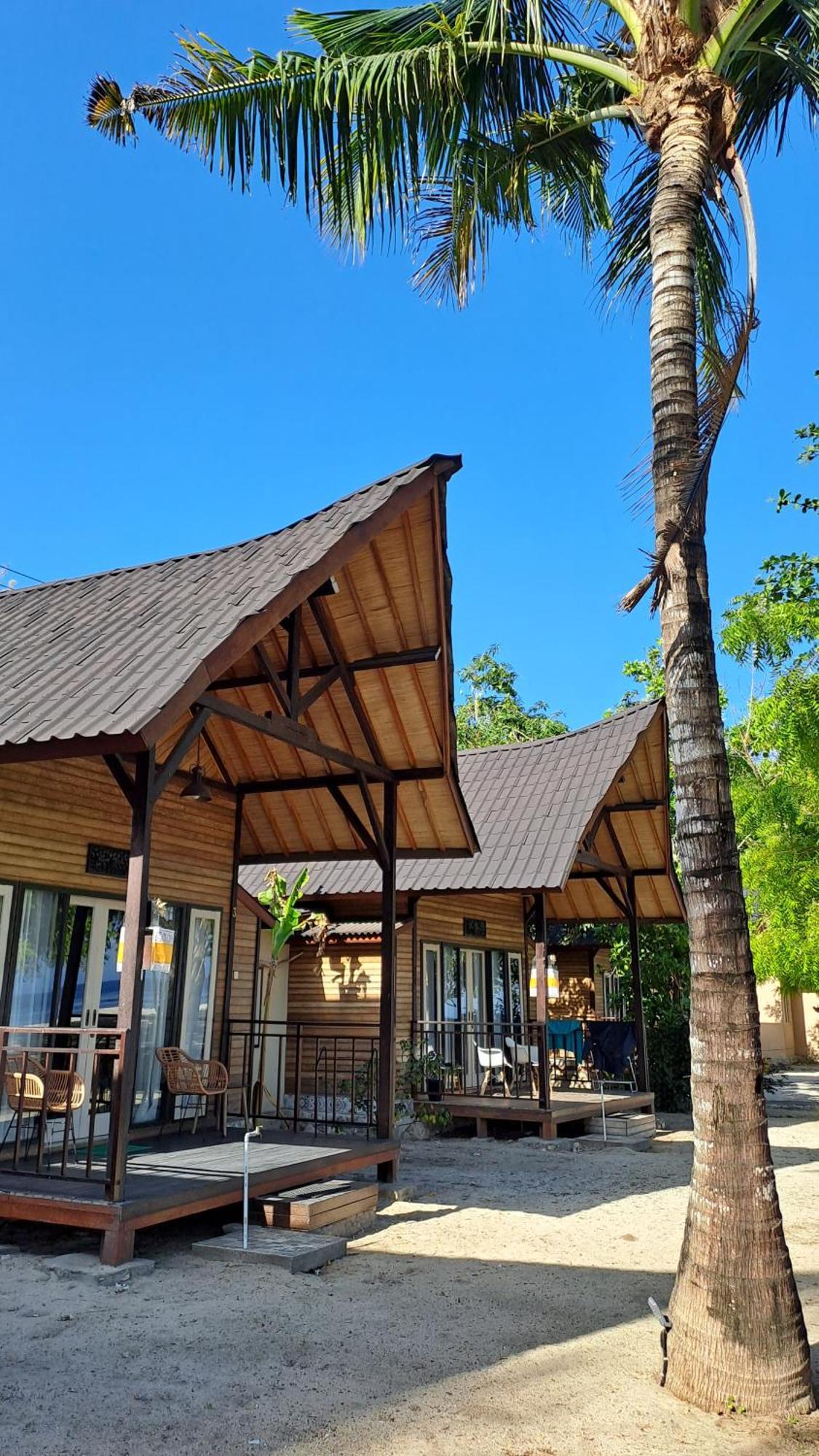 Beach House Penida Ped Exterior photo